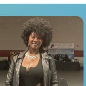 Meet your Posher, Ramona